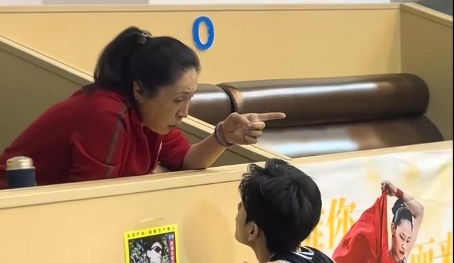 爱游戏体育官方网站-Scout遭遇七持续失利，塞尔维亚队教练压力巨大！-爱游戏体育官方网站