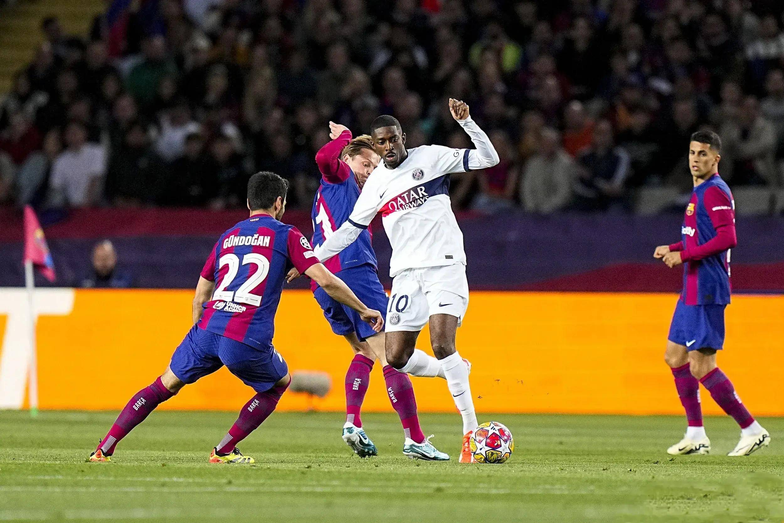 爱游戏体育-多特蒙德训练开放日，关键时刻门线救险引欢呼，西甲在即，资深球员宣示担当-爱游戏体育